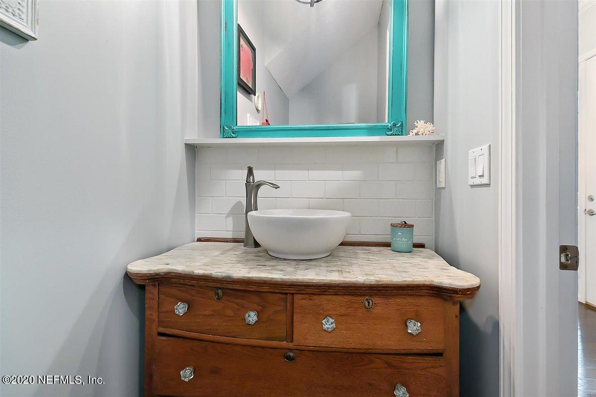 40 Pelican Pointe Road Ponte Vedra, FL 32081 - Photo 10 of 45 a view of washer and dryer