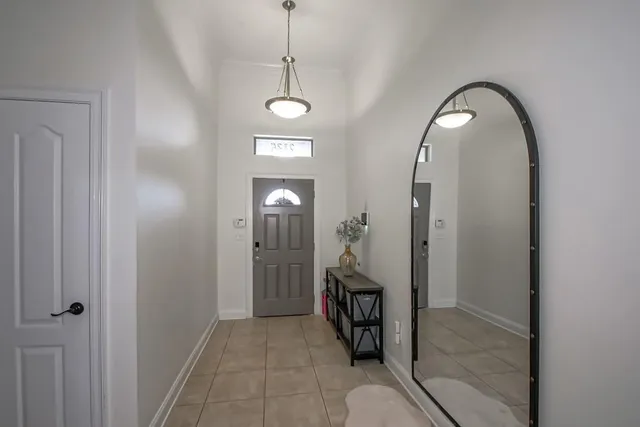 $2,250 | 2135 Deerfield Road, Terrytown, LA 70056