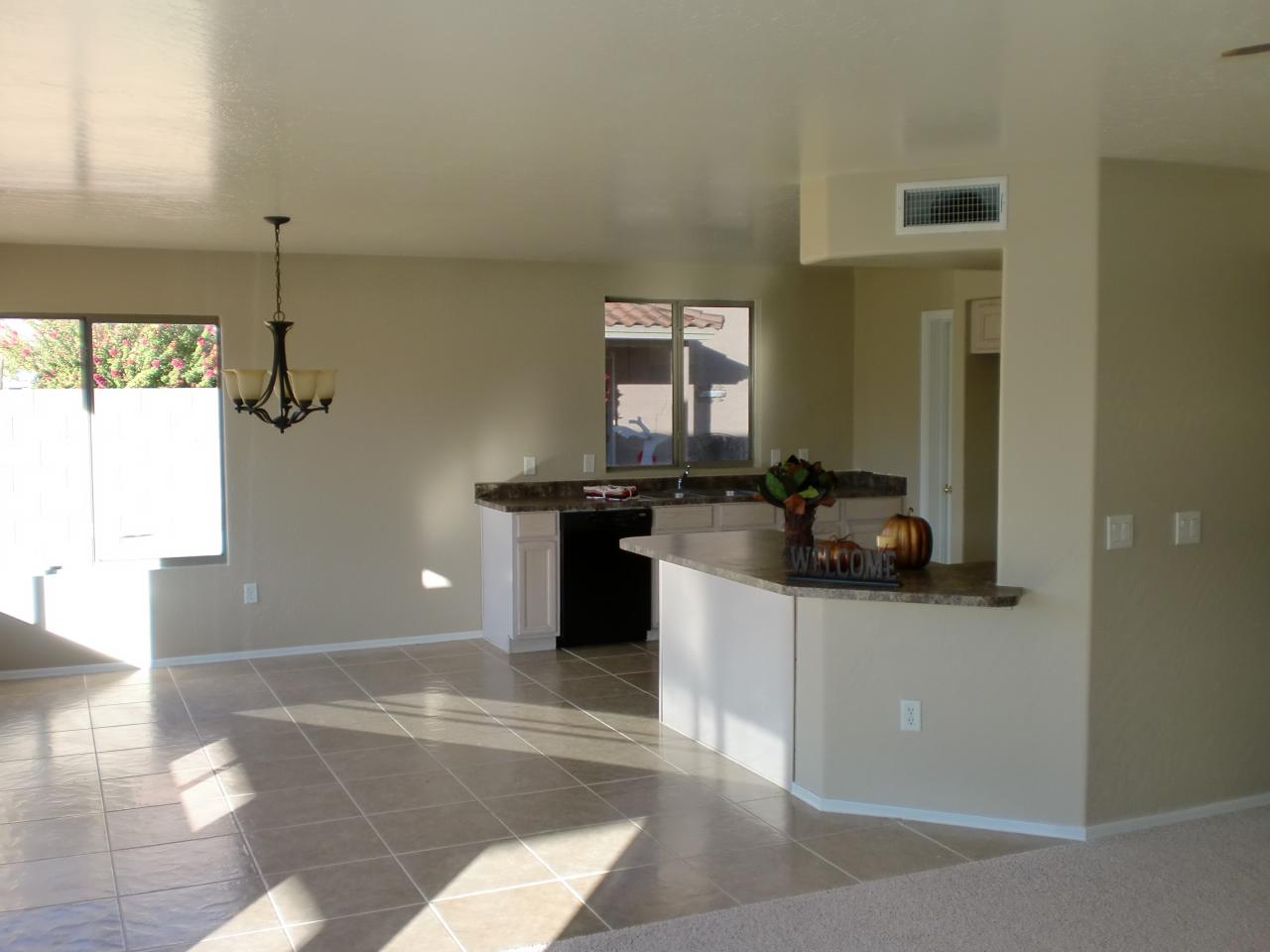 7577 West Ocotillo Road Glendale, AZ 85303 - Photo 2 of 18 Kitchen-Dining