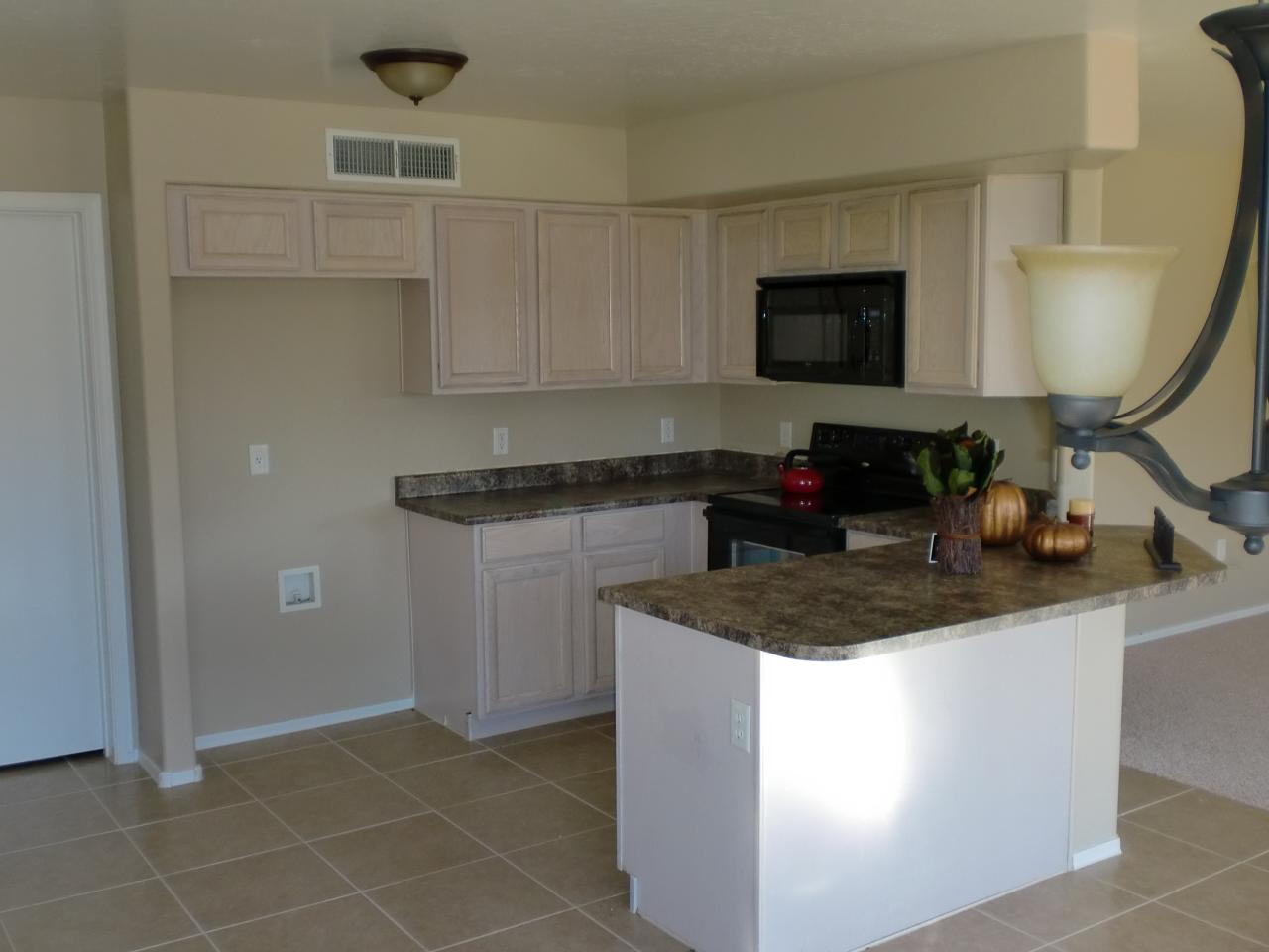 7577 West Ocotillo Road Glendale, AZ 85303 - Photo 4 of 18 Kitchen
