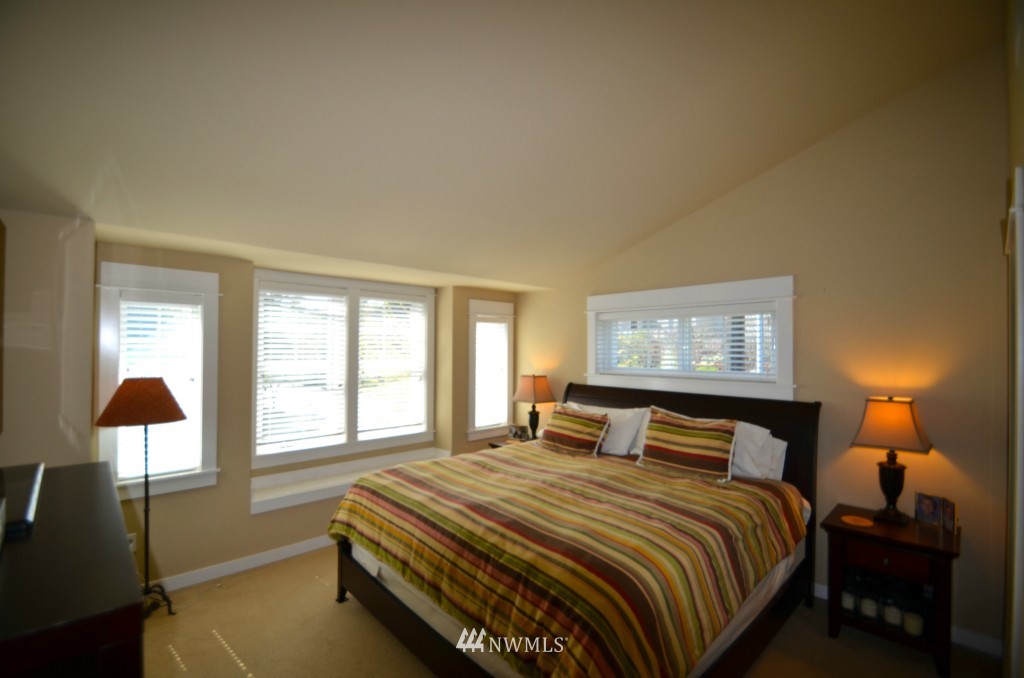 5807 55th Avenue Northeast, Unit B Seattle, WA 98105 - Photo 9 of 15