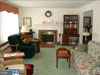 2004 Surrey Road Oreland, PA 19075 - Photo 3 of 6