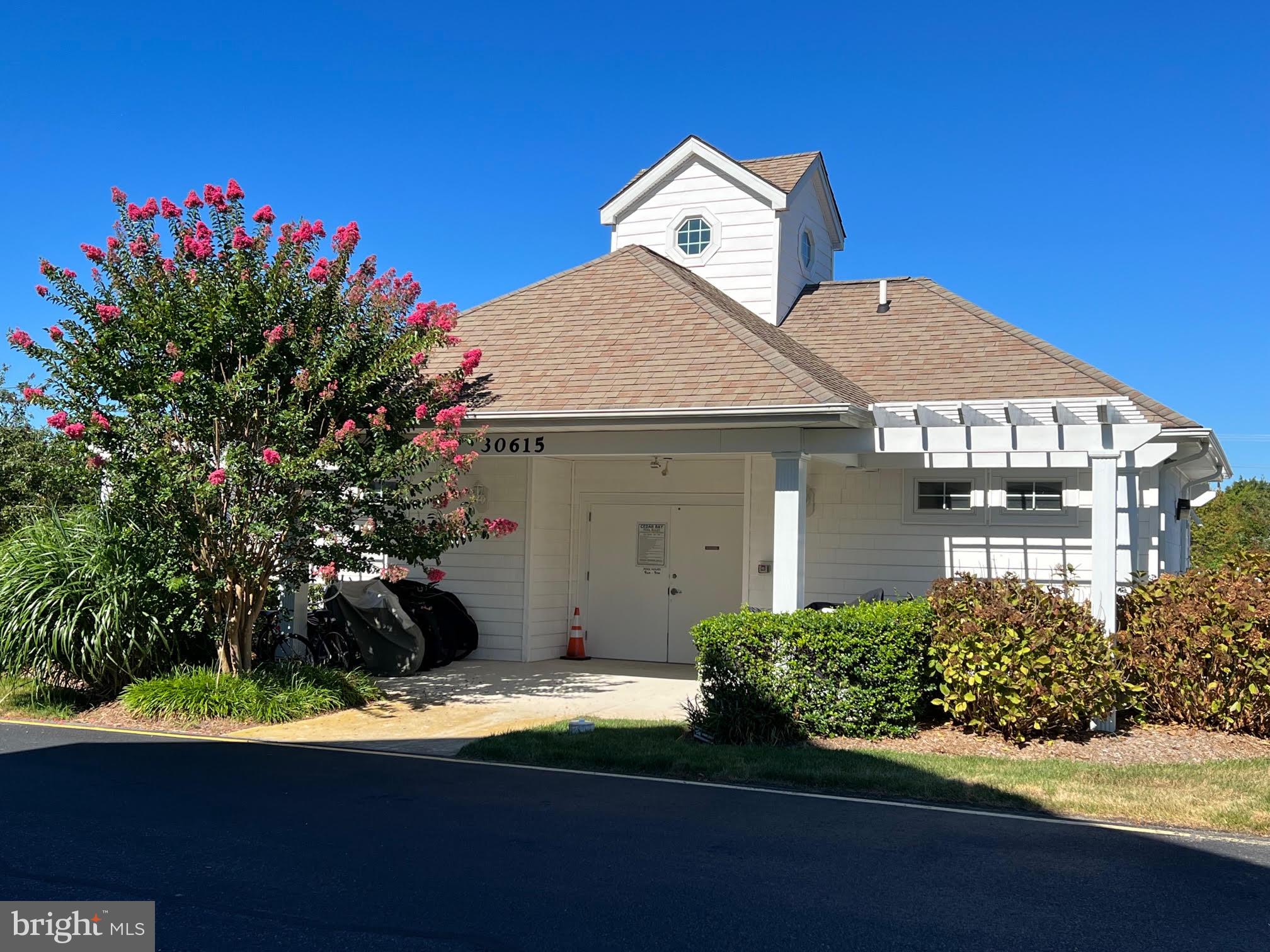 30619 Cedar Neck Road, Unit 1211 Ocean View, DE 19970 - Photo 40 of 64 Pool House