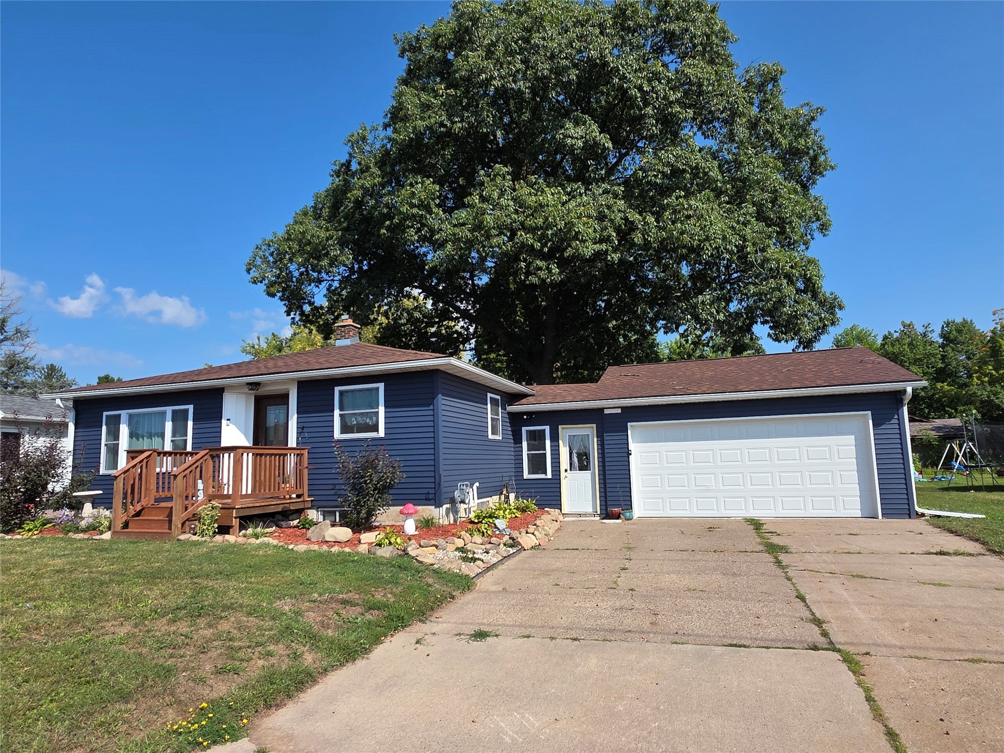 807 Augusta Street Rice Lake, WI 54868 - Photo 2 of 27 Gallery Image 2