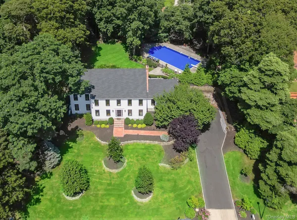 $1,599,999 | 9 Maureen Drive, Mount Sinai, NY 11766