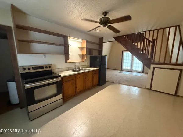 $119,500 | 9907 Cedarcliff Drive East, Moss Point, MS 39562