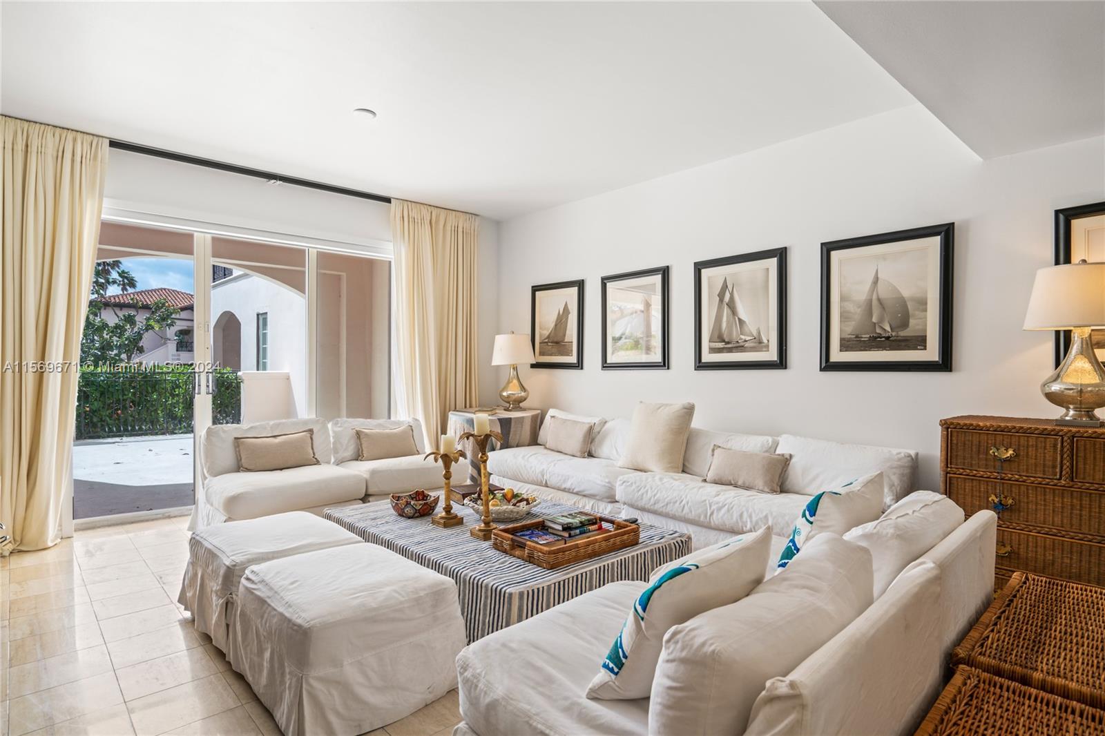 19112 Fisher Island Dr Unit 19112  