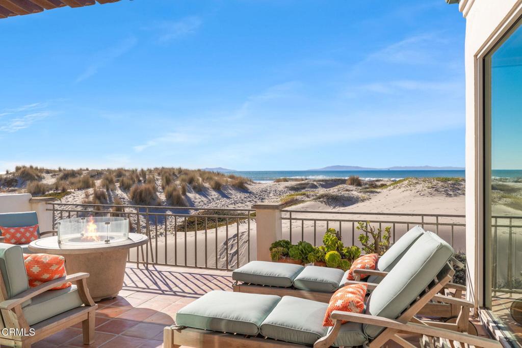1571 Mandalay Beach Road Oxnard, CA 93035 - Photo 12 of 40