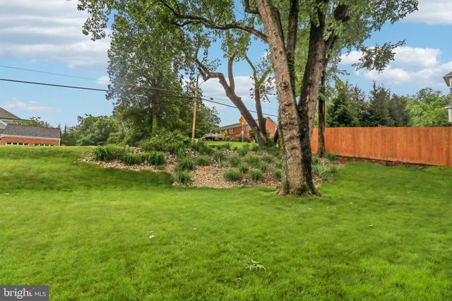 $1,275,000 | 1812 Youngblood Street, McLean, VA 22101