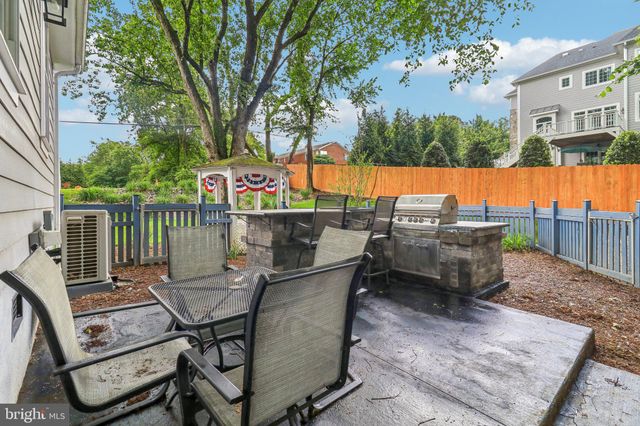 $1,275,000 | 1812 Youngblood Street, McLean, VA 22101