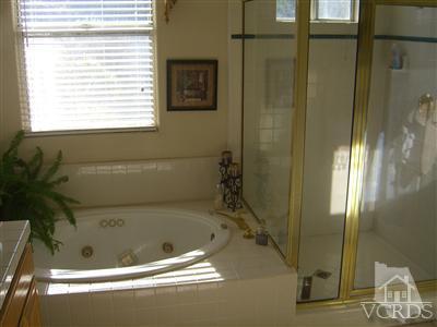 11176 Terraceridge Road Moorpark, CA 93021 - Photo 9 of 13 a bathroom with a bathtub