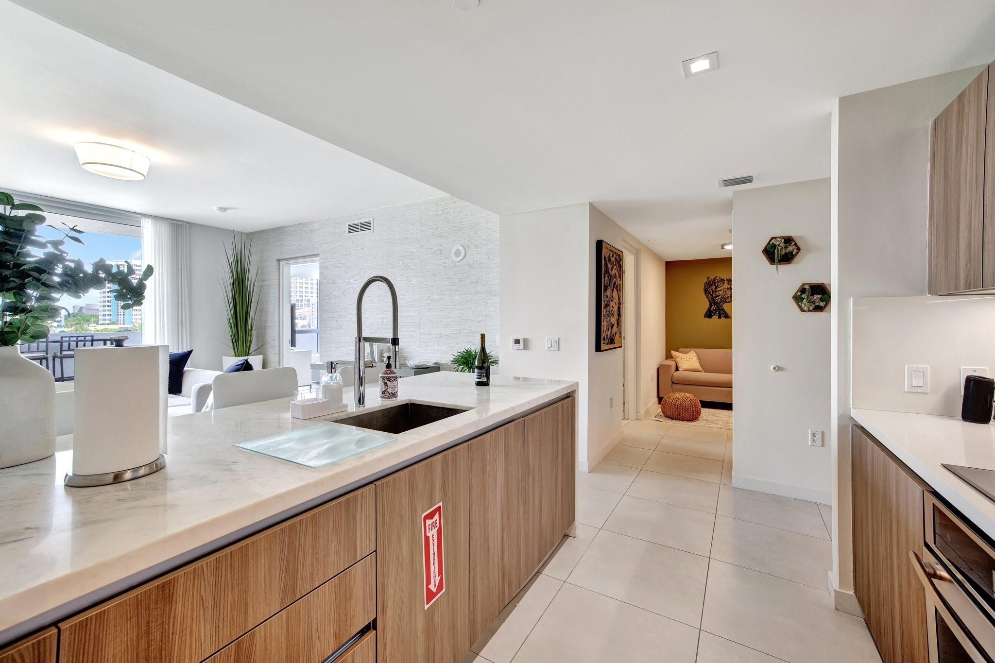 401 North Birch Road, Unit 413 Fort Lauderdale, FL 33304 - Photo 20 of 38 Photo 20