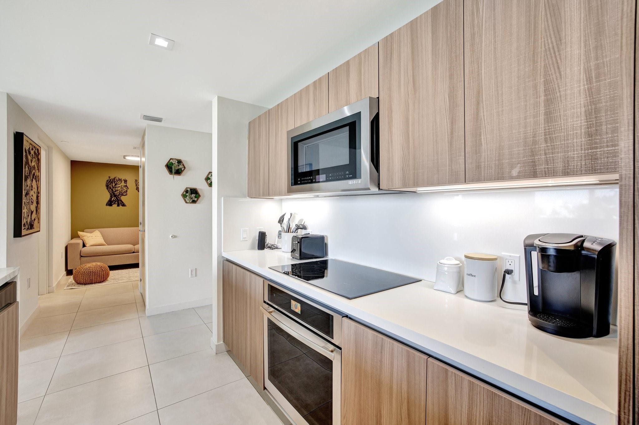 401 North Birch Road, Unit 413 Fort Lauderdale, FL 33304 - Photo 21 of 38 Photo 21