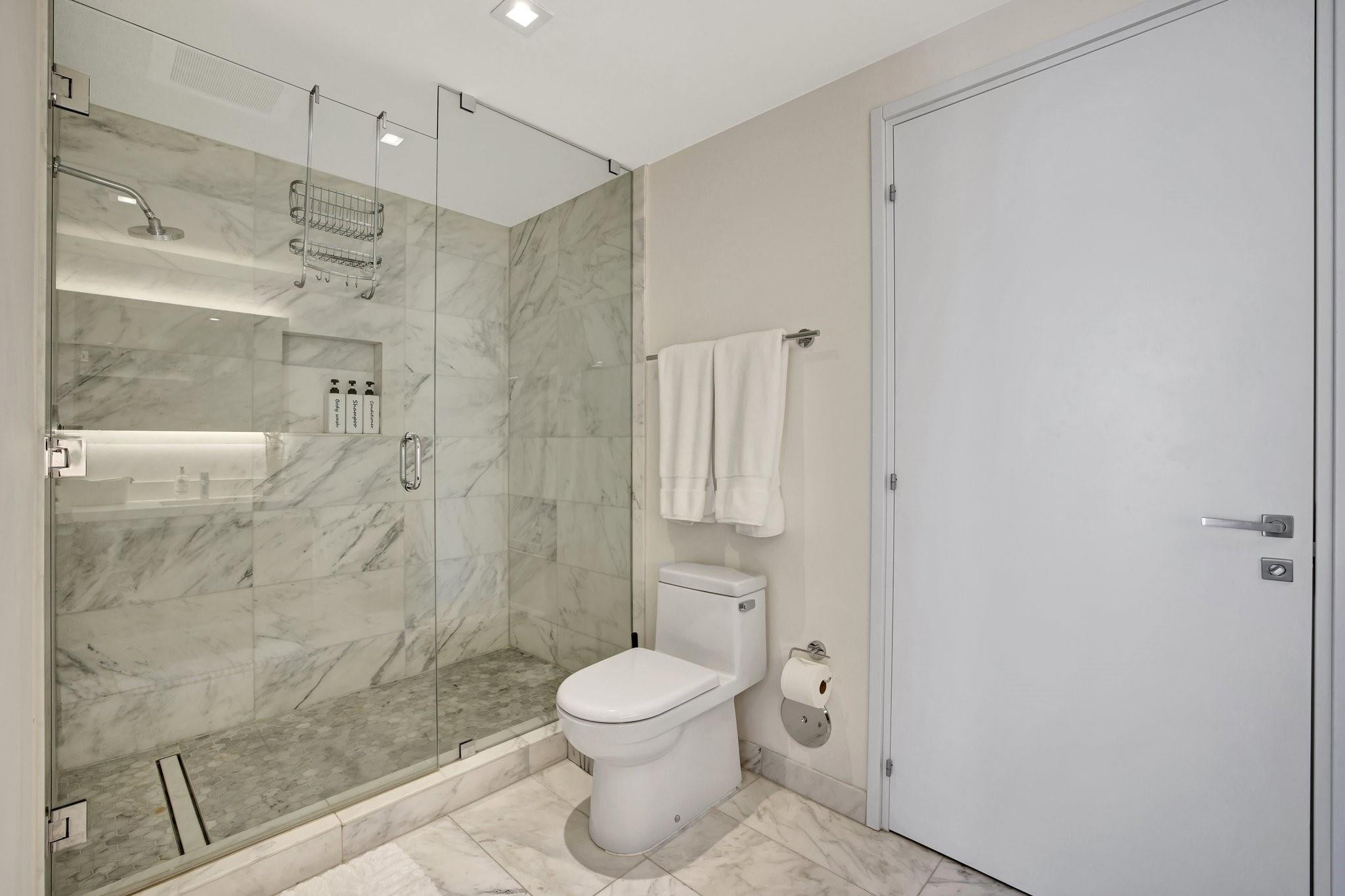 401 North Birch Road, Unit 413 Fort Lauderdale, FL 33304 - Photo 8 of 38 Photo 8