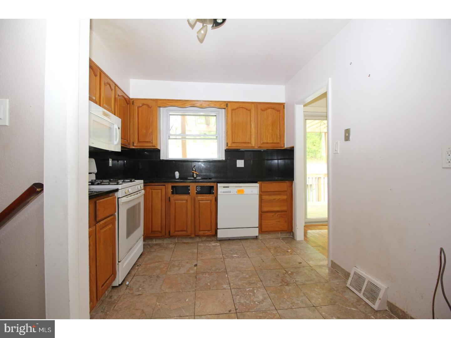 1320 Rose Road Abington, PA 19001 - Photo 8 of 22 Gallery Image 8