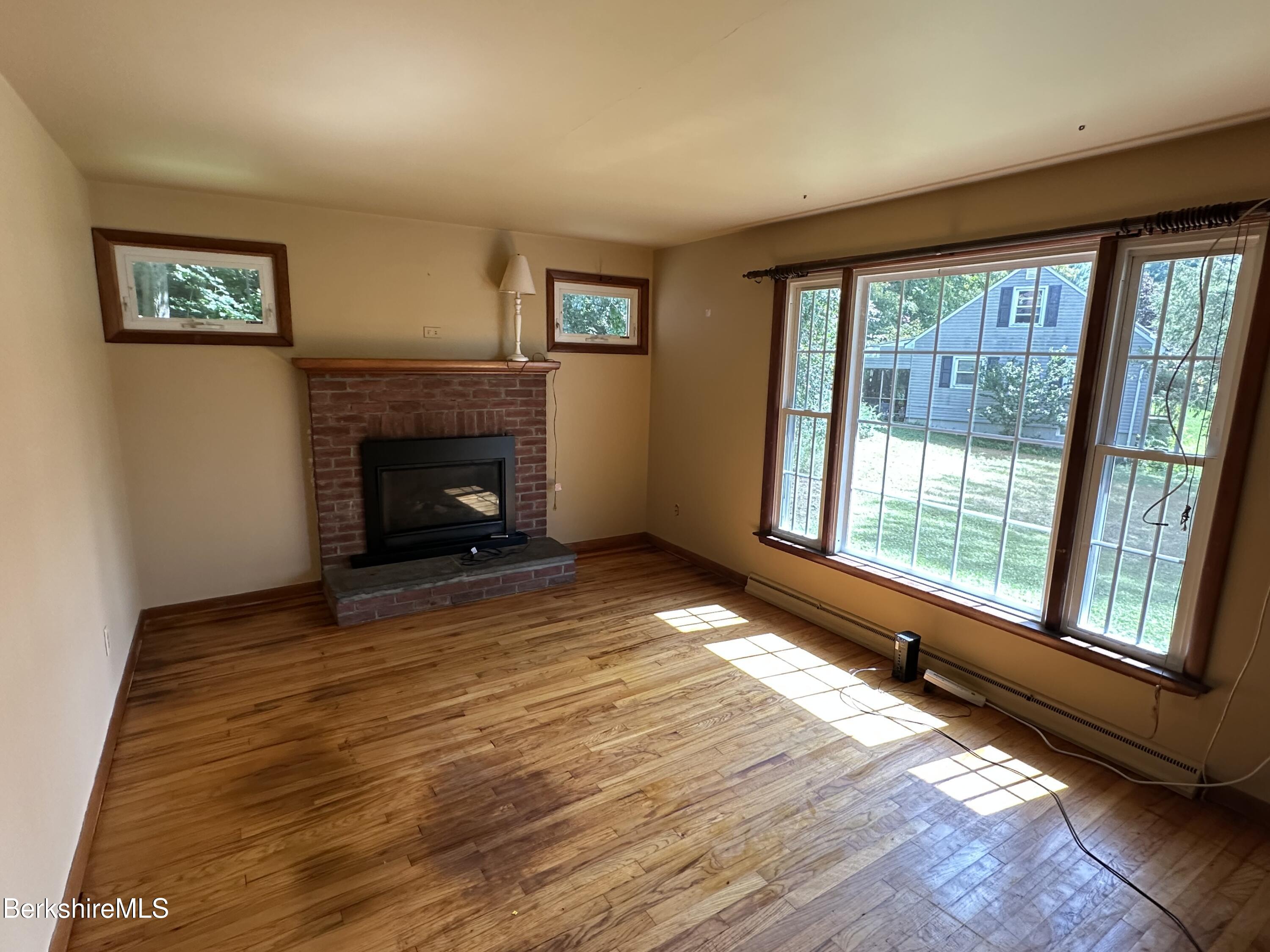 40 Stringer Avenue Lee, MA 01238 - Photo 20 of 63 IMG_4044