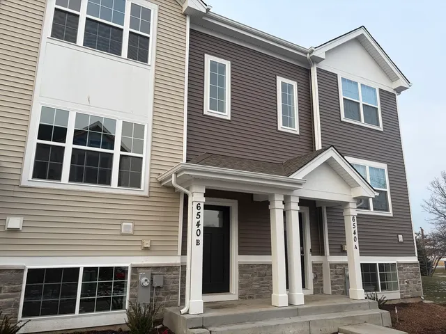 $2,600 | 6540 Linden Trail, Unit B, Wonder Lake, IL 60097