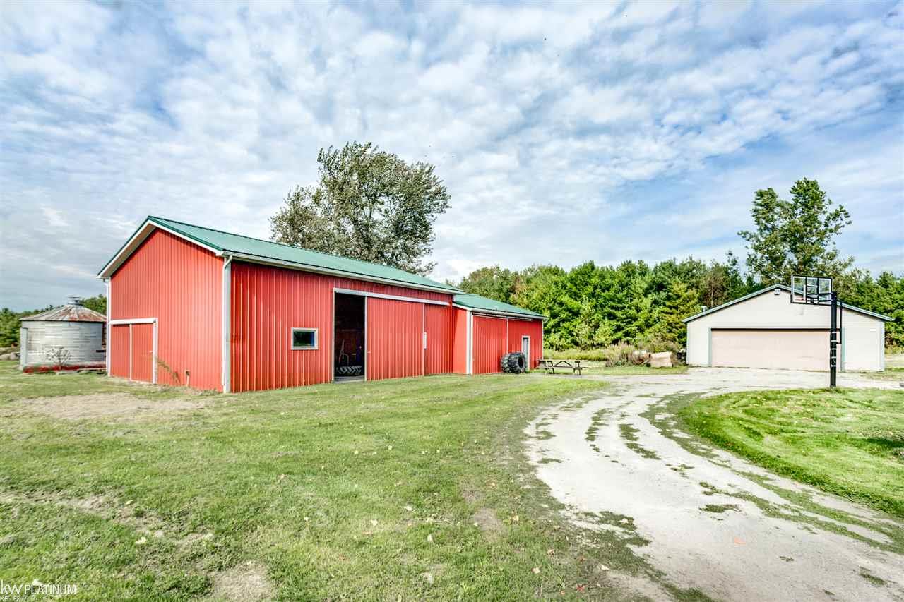6066 Wildcat Road Croswell, MI 48422 - Photo 8 of 44 31397475-7.JPG