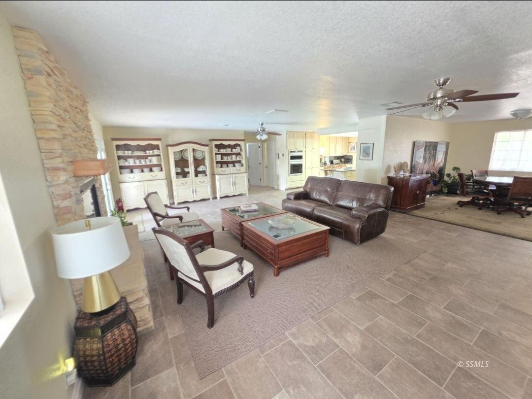 457 North Phillips Street Ridgecrest, CA 93555 - Photo 8 of 50