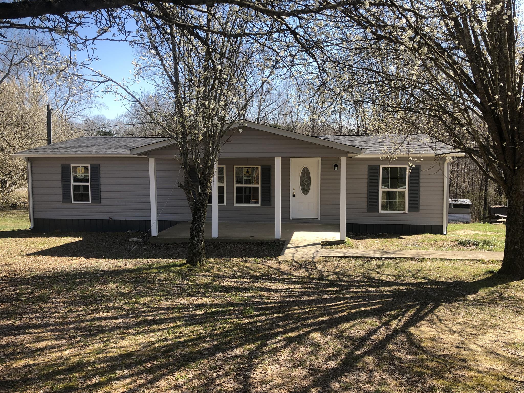 105 Miller Hill Road Manchester, TN 37355 - Photo 1 of 20 105 Miller HIll Rd