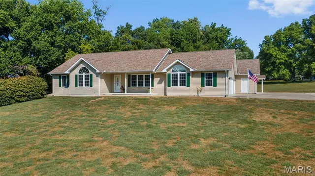 $425,000 | 454 Meier Lake Drive, Jackson, MO 63755
