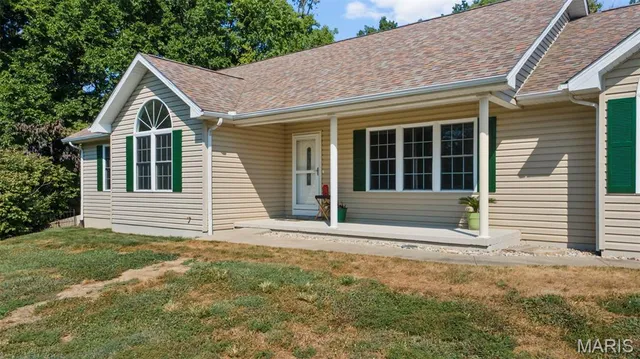 $425,000 | 454 Meier Lake Drive, Jackson, MO 63755