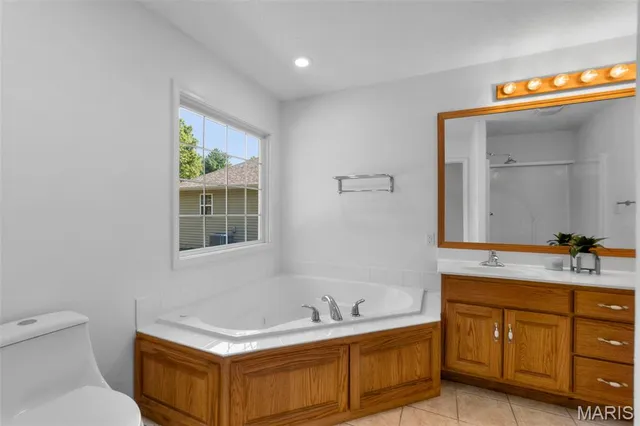 $425,000 | 454 Meier Lake Drive, Jackson, MO 63755