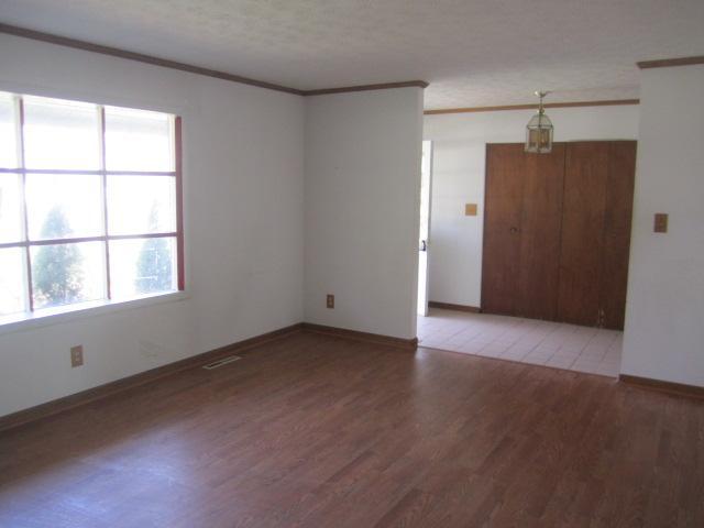 249 Hermitage Road Columbus, OH 43230 - Photo 4 of 10