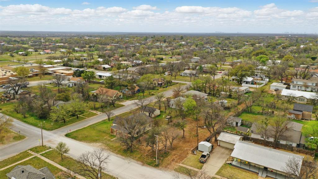 904 Ave H Cisco, TX 76437 - Photo 4 of 7