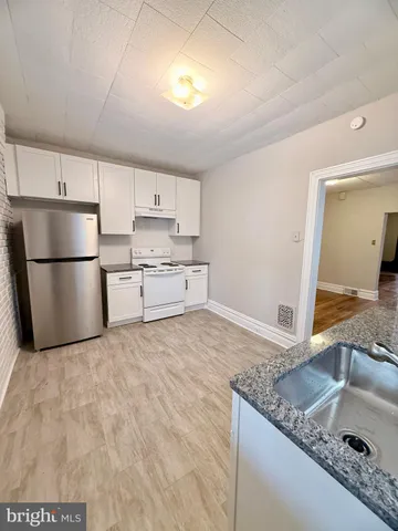 $2,200 | 110 West Pomfret Street, Carlisle, PA 17013