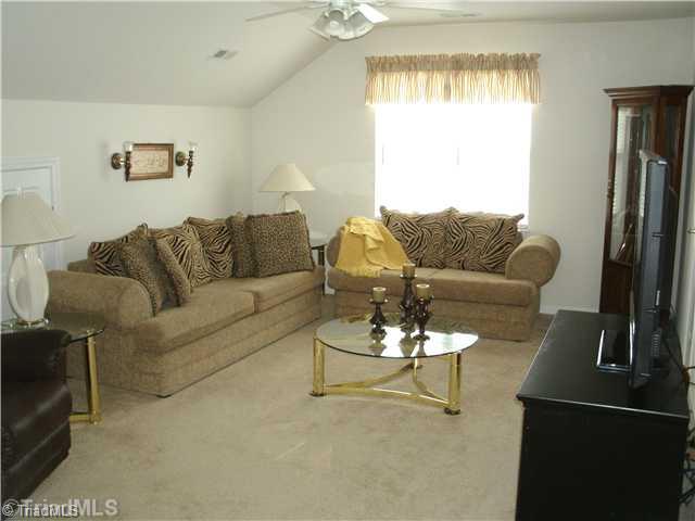 4438 Alexander Road Winston-Salem, NC 27106 - Photo 12 of 16 2nd Bedroom.