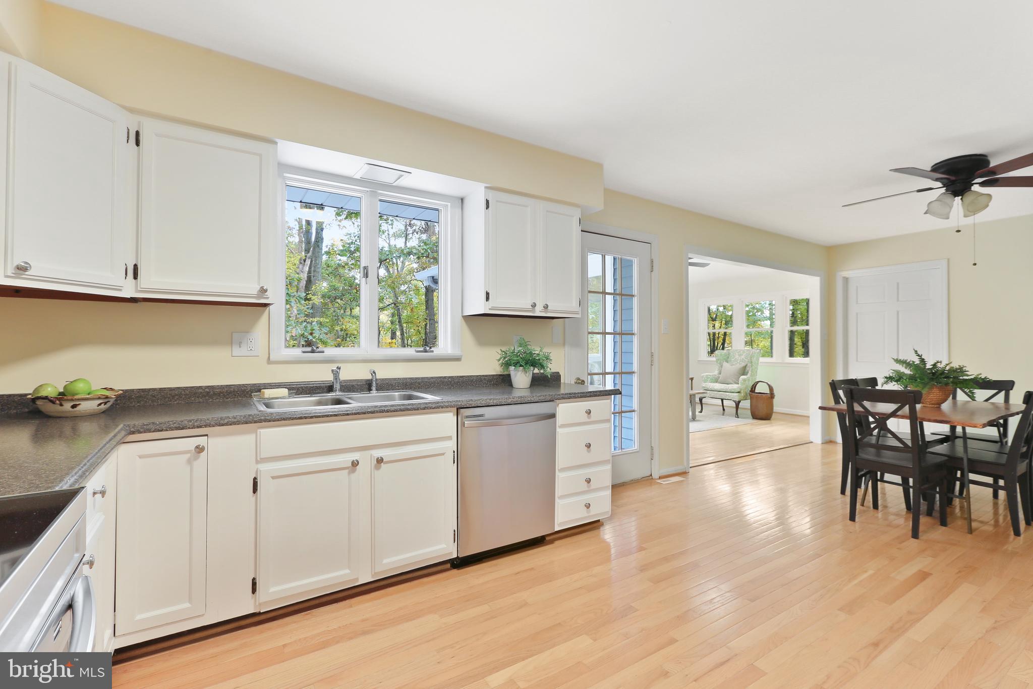 1757 Gablehammer Road Westminster, MD 21157 - Photo 8 of 59 Sunny Kitchen