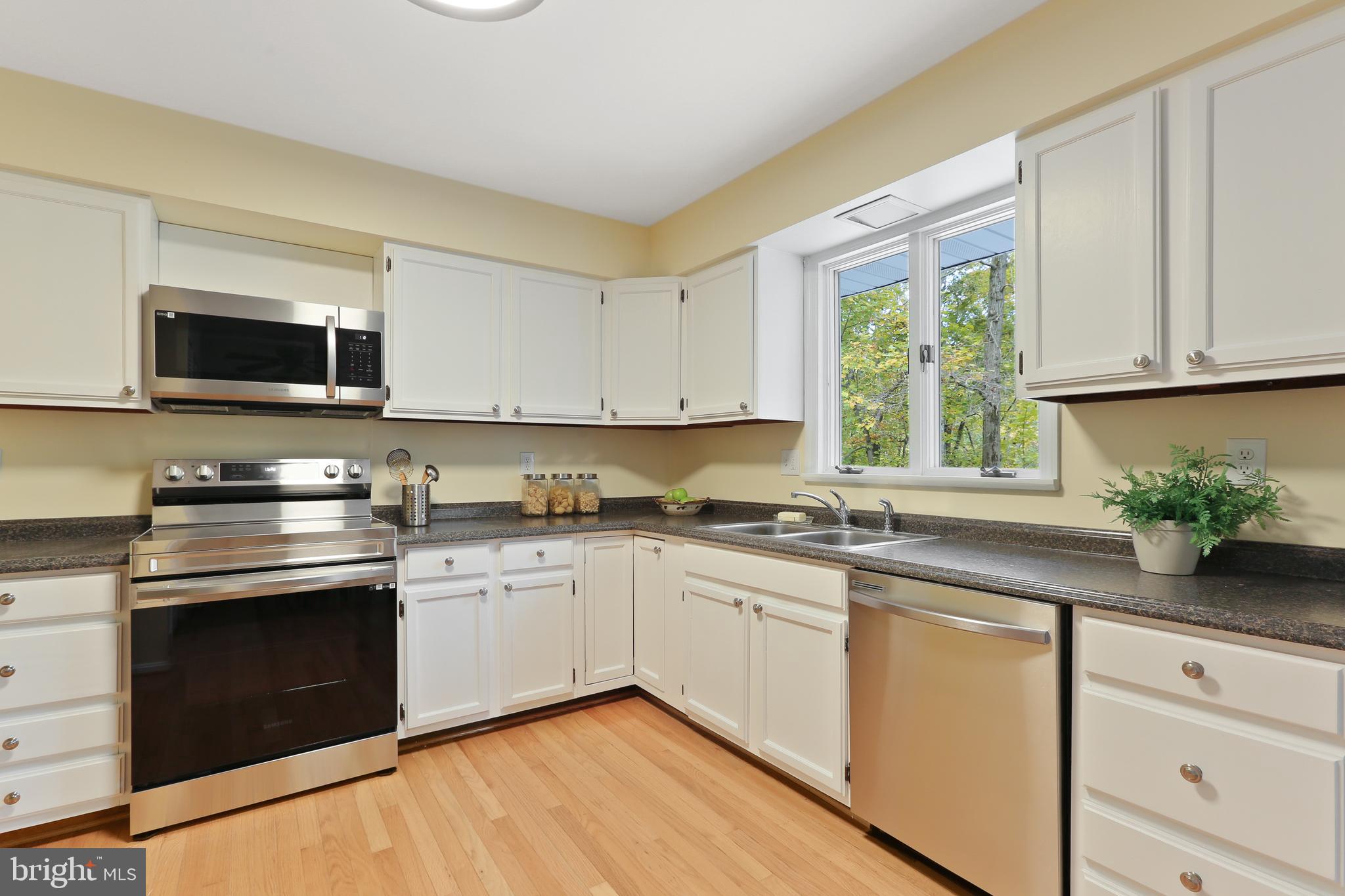 1757 Gablehammer Road Westminster, MD 21157 - Photo 9 of 59 Brand New Appliances