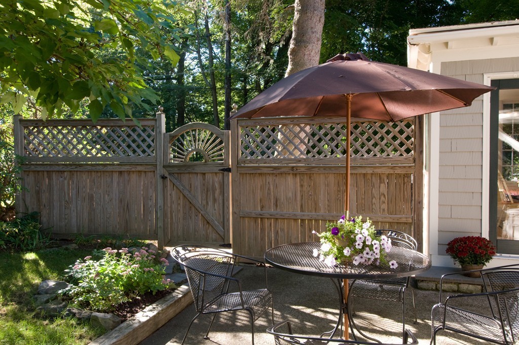 37 Morses Pond Road Wellesley, MA 01760 - Photo 4 of 16