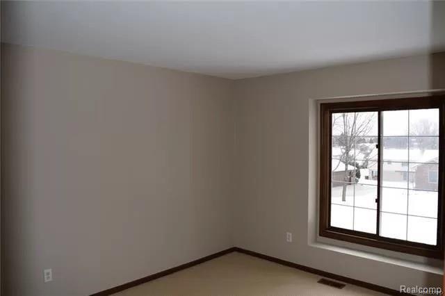 36798 Chesapeake Road Farmington Hills, MI 48335 - Photo 28 of 32