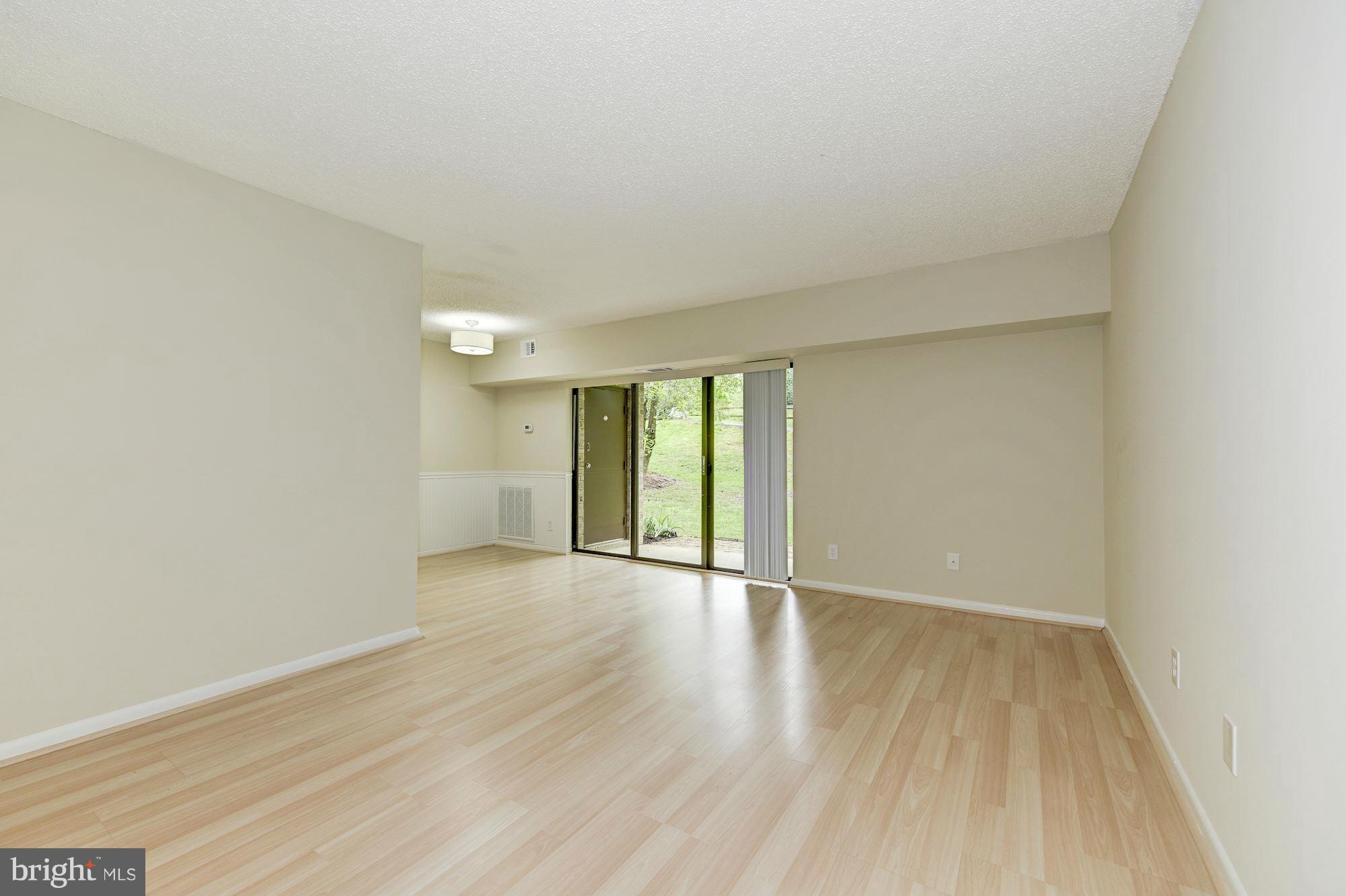 11641 Stoneview Square, Unit 2B Reston, VA 20191 - Photo 16 of 28 Dining-Living RMs