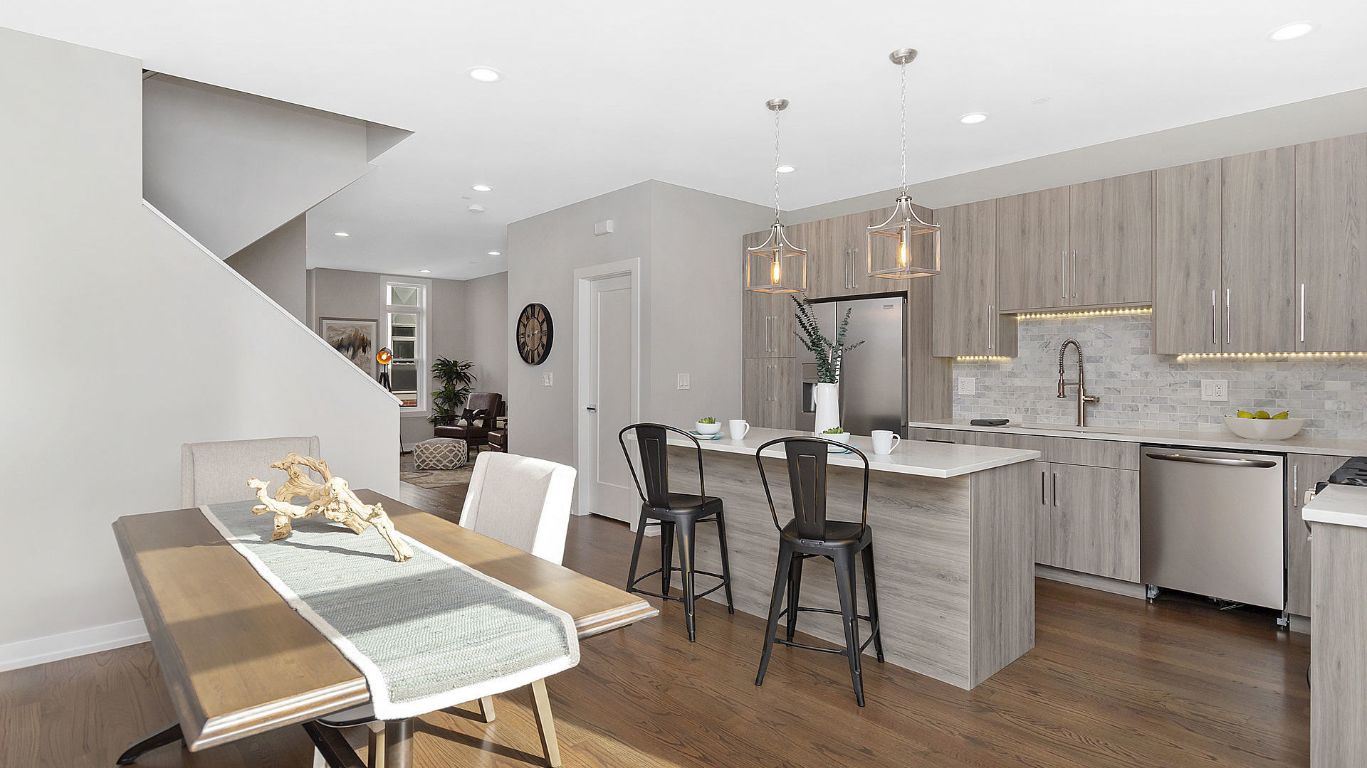 2239 West Coulter Street, Unit 2 Chicago, IL 60608 - Photo 8 of 25