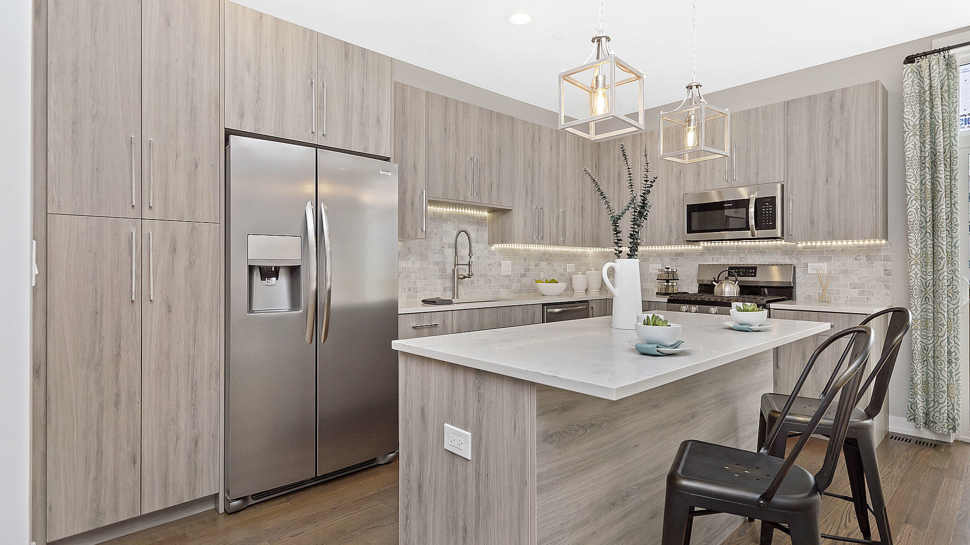 2239 West Coulter Street, Unit 2 Chicago, IL 60608 - Photo 10 of 25