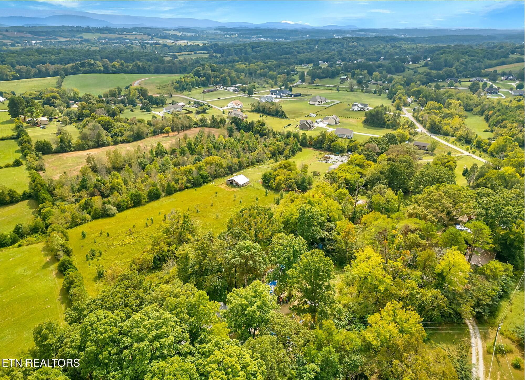 4722 Salem Road Greenback, TN 37742 - Photo 15 of 18 Gallery Image 15