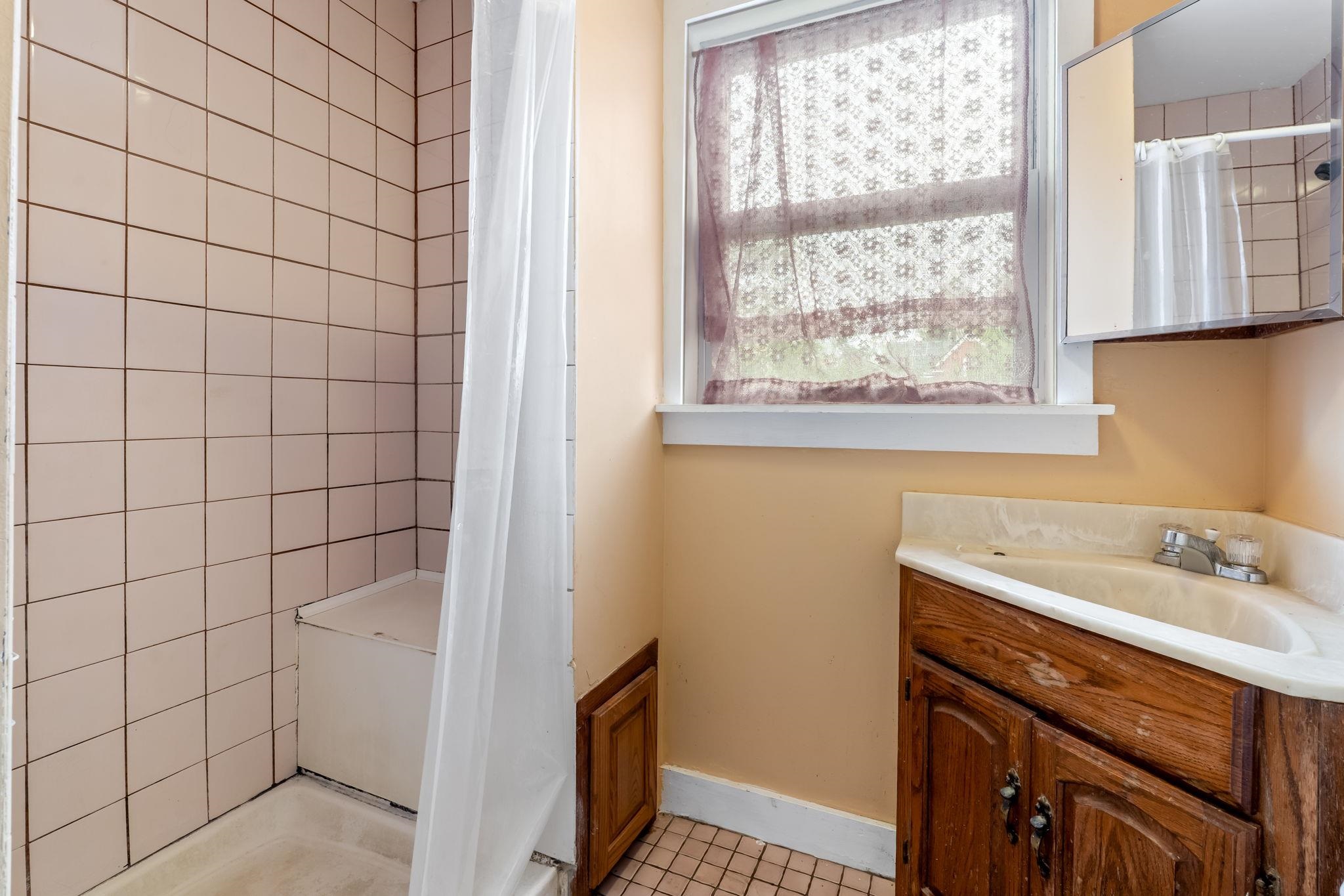 33 Spruce Street Concord, NH 03301 - Photo 16 of 38