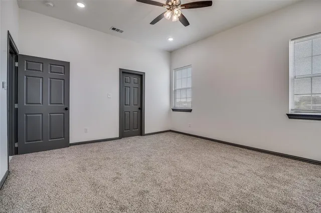 $299,500 | 701 Lakeland Drive, West Tawakoni, TX 75474