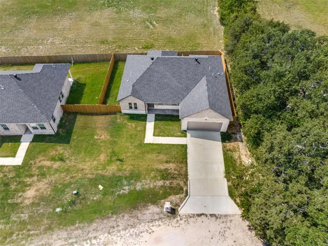 $299,500 | 701 Lakeland Drive, West Tawakoni, TX 75474