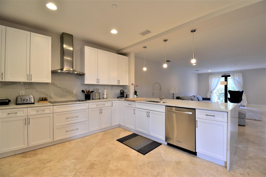 4866 Northwest 16th Avenue Boca Raton, FL 33431 - Photo 18 of 68 C58735AB-3D83-4978-A694-DAD9BEDF73C4_1_1