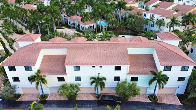 $975,000 | 4866 Northwest 16th Avenue, Boca Raton, FL 33431