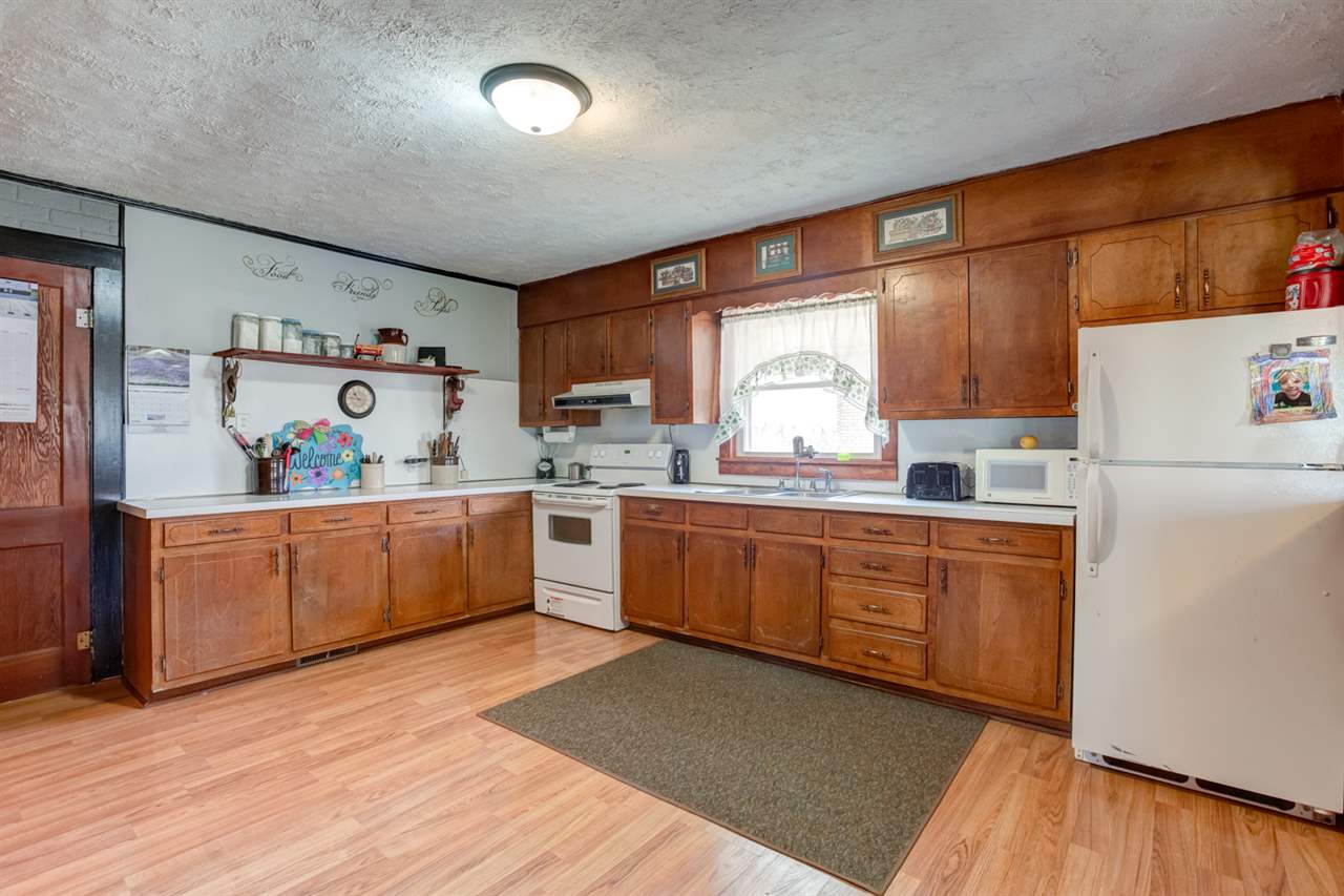 7760 Locust Road Tell City, IN 47586 - Photo 13 of 32