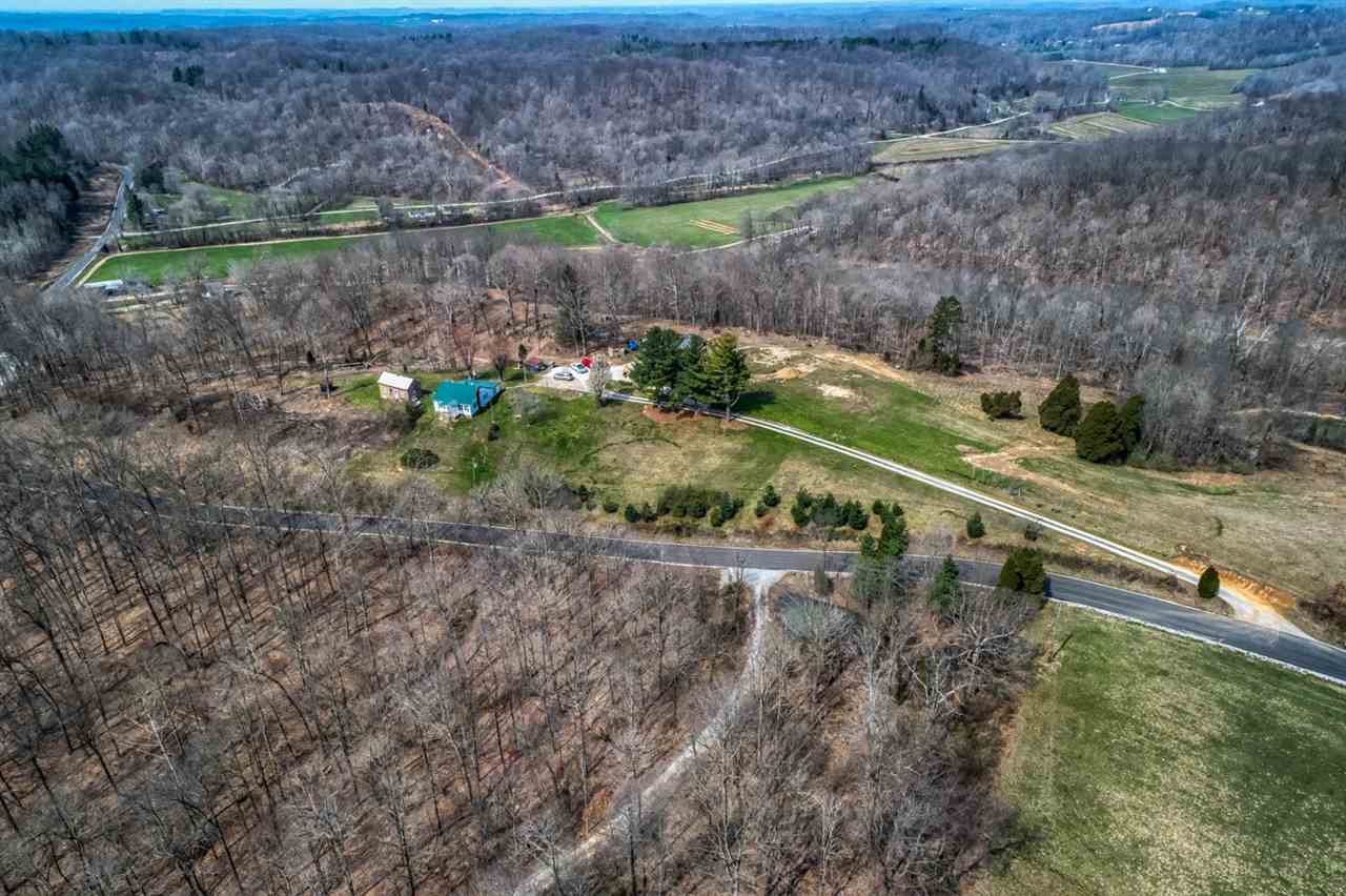 7760 Locust Road Tell City, IN 47586 - Photo 3 of 32
