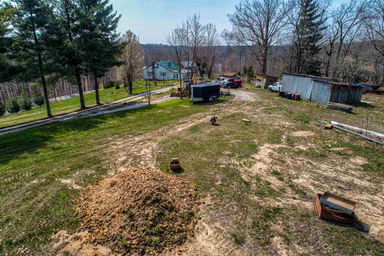 7760 Locust Road Tell City, IN 47586 - Photo 5 of 32