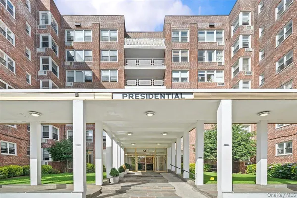 $249,000 | 601 Kappock Street, Unit 5F | Spuyten Duyvil