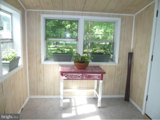 19829 Memory Lane, Unit 8 Sterling, VA 20165 - Photo 3 of 23 Entrance / Foyer