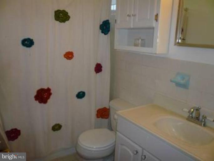 19829 Memory Lane, Unit 8 Sterling, VA 20165 - Photo 21 of 23 Bath #1
